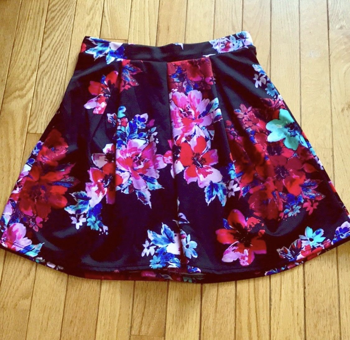 Other CHARLOTTE RUSSE HIGH WAISTED FLORAL MINI SKIRT SIZE M Size 28" / US 6 / IT 42 - 2 Thumbnail