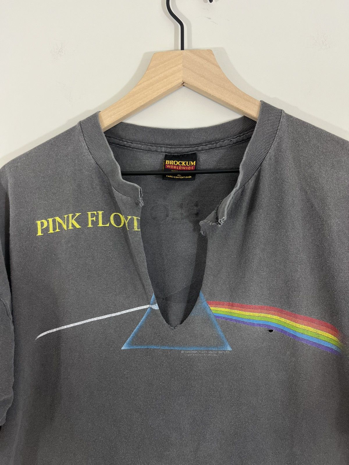 Band Tees Single Stitch Pink Floyd Band Thrashed 90s Sun Faded Tee Size US XL / EU 56 / 4 - 2 Thumbnail
