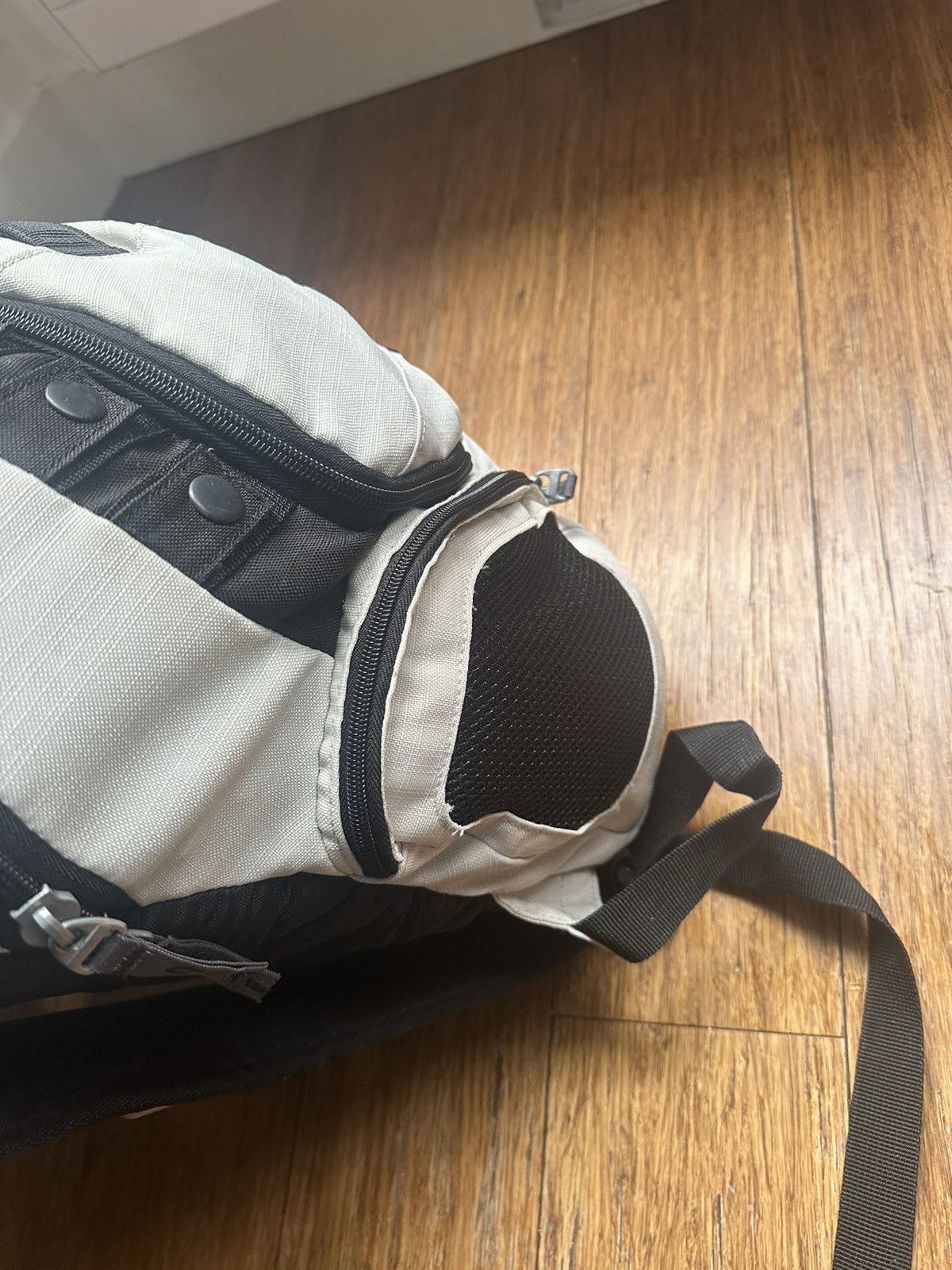 Oakley Oakley Vintage Backpack Sac à dos tactical gear gorpcore Size ONE SIZE - 8 Thumbnail