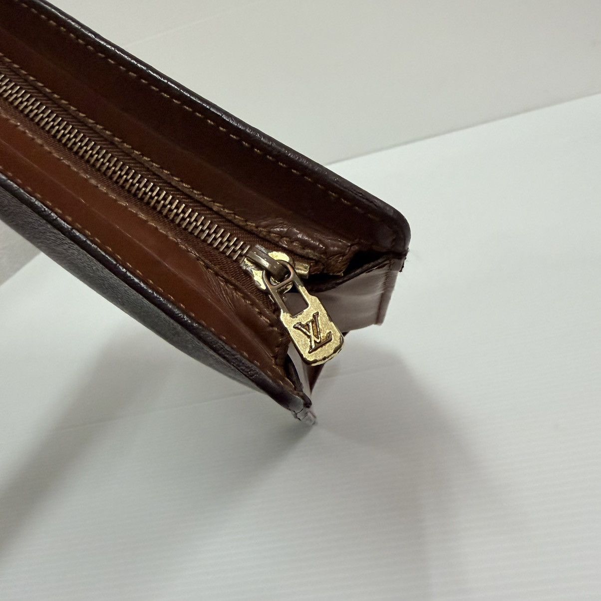 Louis Vuitton Louis Vuitton Monogram Clutch Bag Size ONE SIZE - 8 Thumbnail