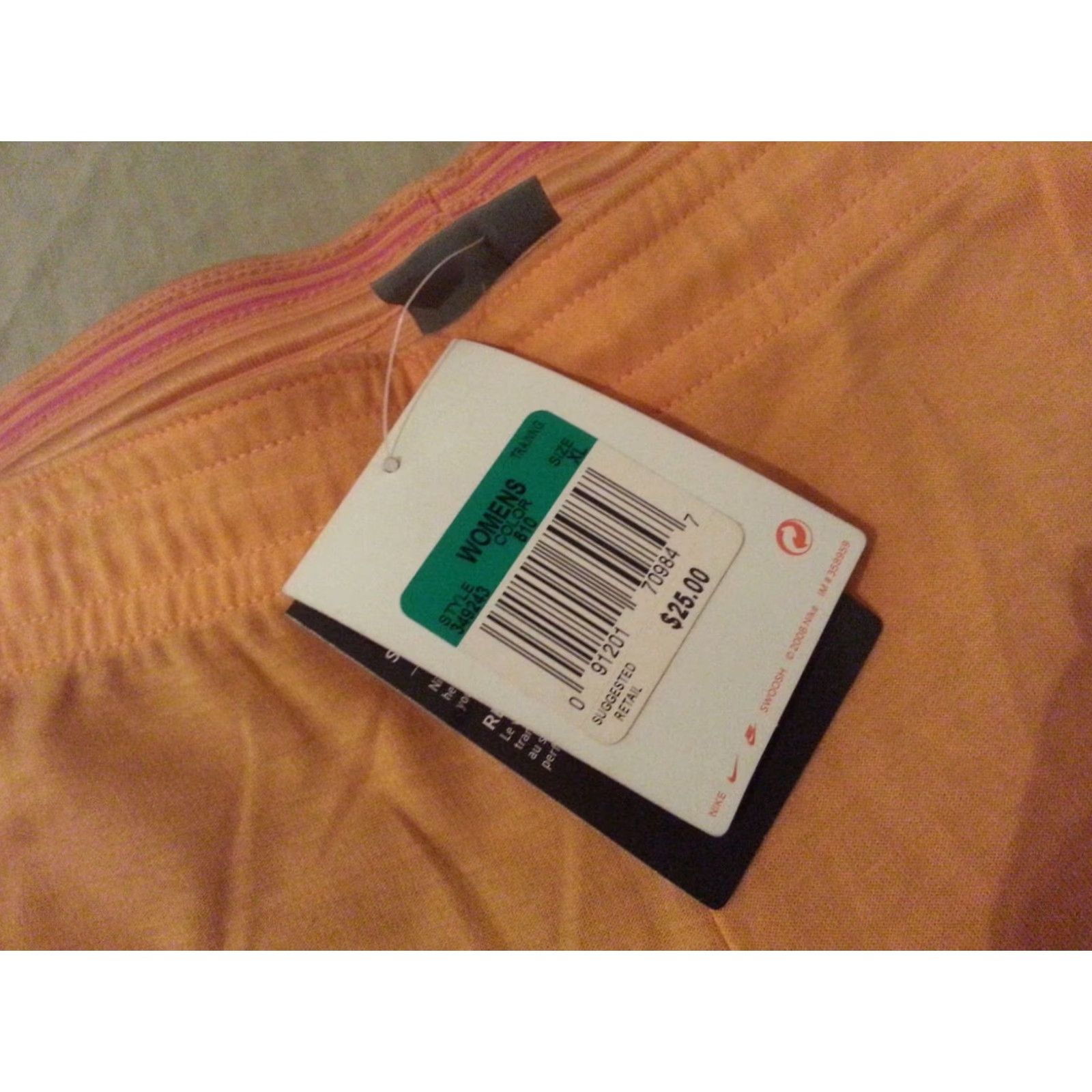 Nike Womens Nike Shorts XL Athletic Yellow Sports Gym Workout Shirt? Size 40" / US 18 - 5 Thumbnail