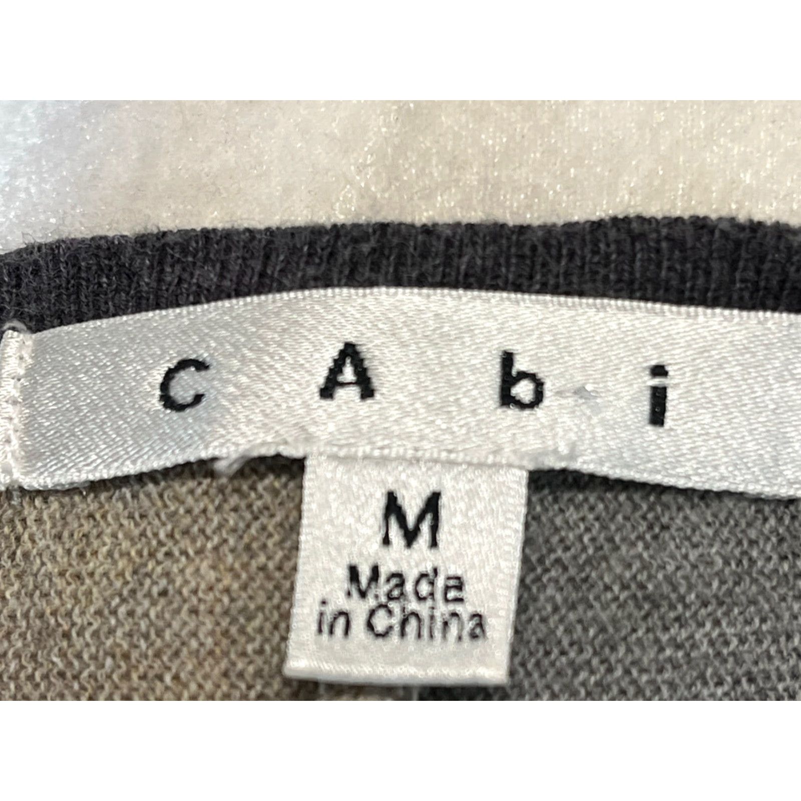 Vintage Cabi 909 Horizon Oversized Vneck Poncho Sweater Sz M VGUC Coastal Women Grey Brown Tan V-Neck Poncho Sweater M Womens Size M / US 6-8 / IT 42-44 - 6 Thumbnail