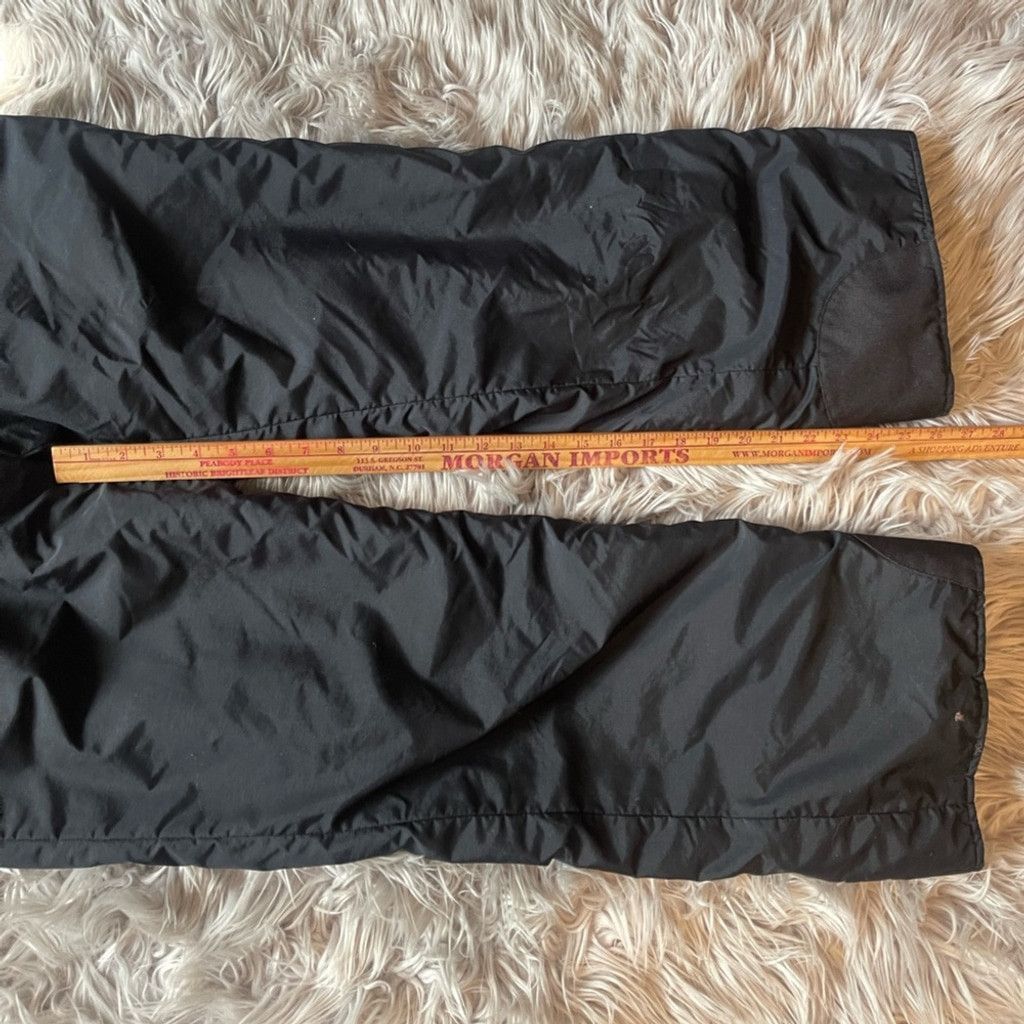 Columbia Columbia Snow Pants w/ straps fits a size M(measurements) Size US M / EU 48-50 / 2 - 5 Thumbnail