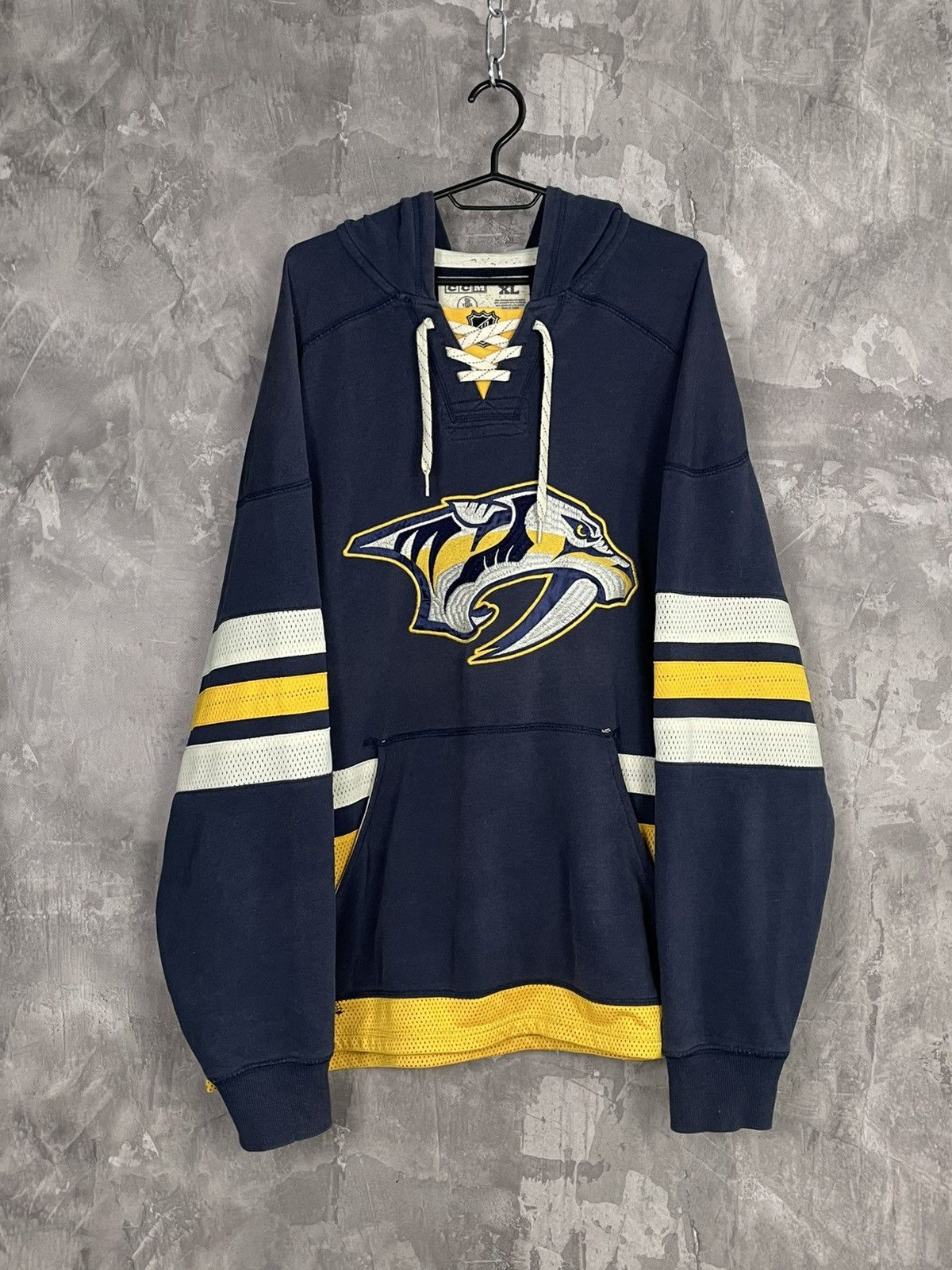 Ccm × NHL × Vintage Vintage CCM Streetwear Vintage Reebok NHL Hoodie Size US XL / EU 56 / 4 - 1 Thumbnail
