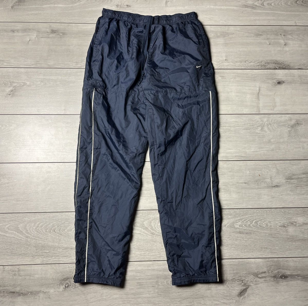 Nike Vintage Nike Pants nylon drill size Large Size US 34 / EU 50 - 1 Thumbnail