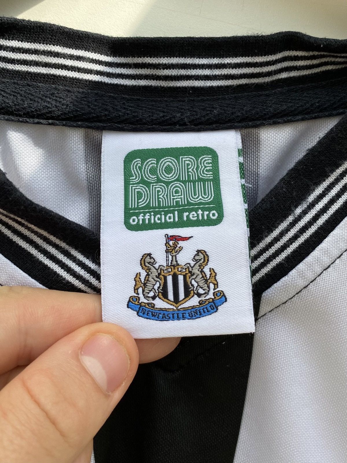 The Unbranded Brand Newcastle United Vintage Home Jersey Black White Stripes Size US M / EU 48-50 / 2 - 4 Thumbnail