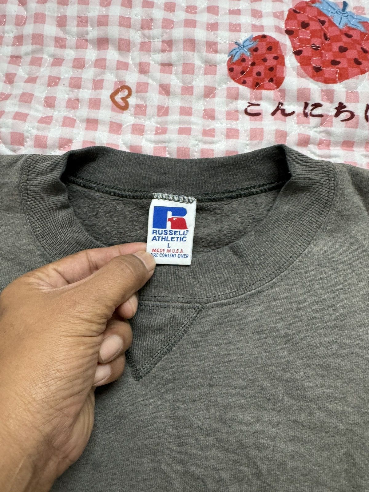 VINTAGE RUSSELL SWEATSHIRT