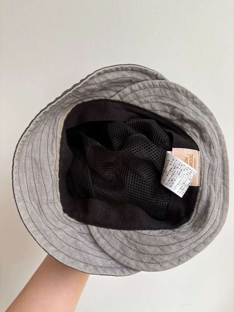 Vivienne Westwood Vivienne Westwood Old grayish-brown newsboy hat Size ONE SIZE - 8 Thumbnail
