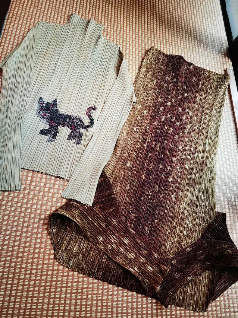 Pleats Please Issey Miyake Issey Miyake size:3 Deer chicken leg pants Size 42" / US 20 - 1 Thumbnail