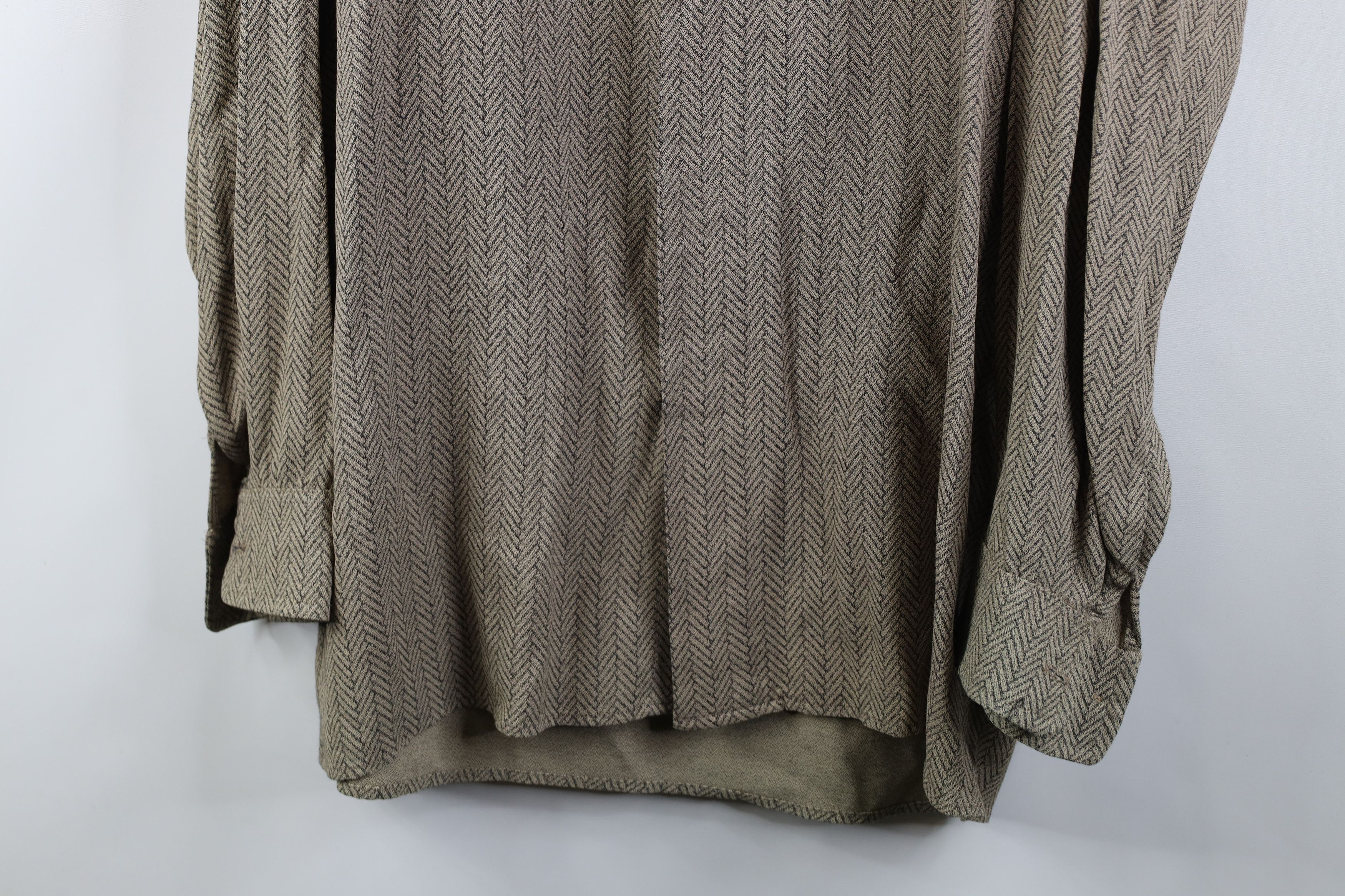 Vintage Vintage 90s Streetwear Herringbone Collared Button Shirt Size US L / EU 52-54 / 3 - 3 Thumbnail