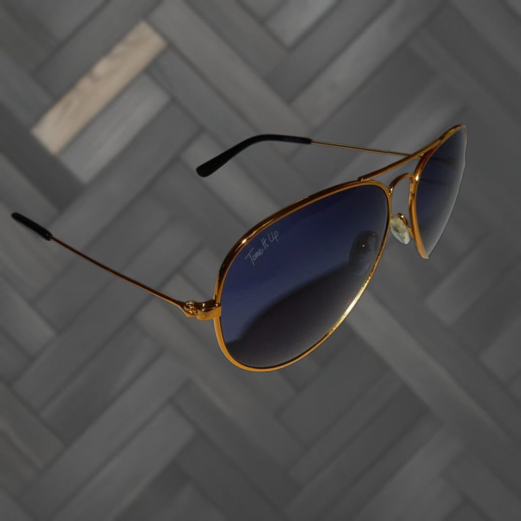 Vintage VINTAGE Blue Crush Sunglasses Men 58mm Gold Scratch-Resistant Frame Size ONE SIZE - 1 Thumbnail
