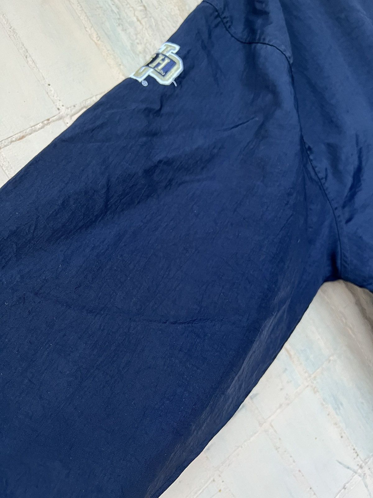 Vintage VINTAGE 90S OVERSIZE NYLON NOTRE DAM SWEATSHIRT FOOTBALL Size US XL / EU 56 / 4 - 8 Thumbnail