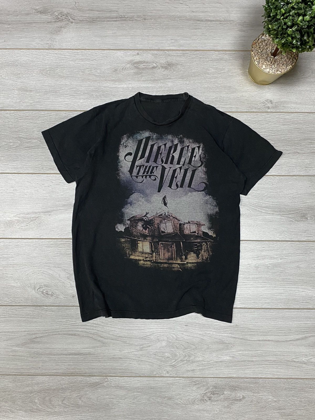 Band Tees Thrashed Faded Pierce The Veil Alternative Band Tee Size US M / EU 48-50 / 2 - 1 Thumbnail