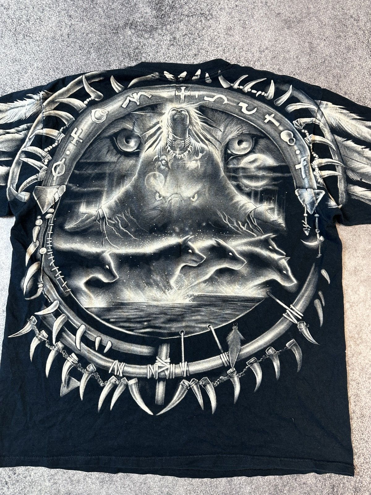 Vintage Vintage Indians Wolf Logo t-shirt Streetwear Full Print L Size US L / EU 52-54 / 3 - 5 Thumbnail