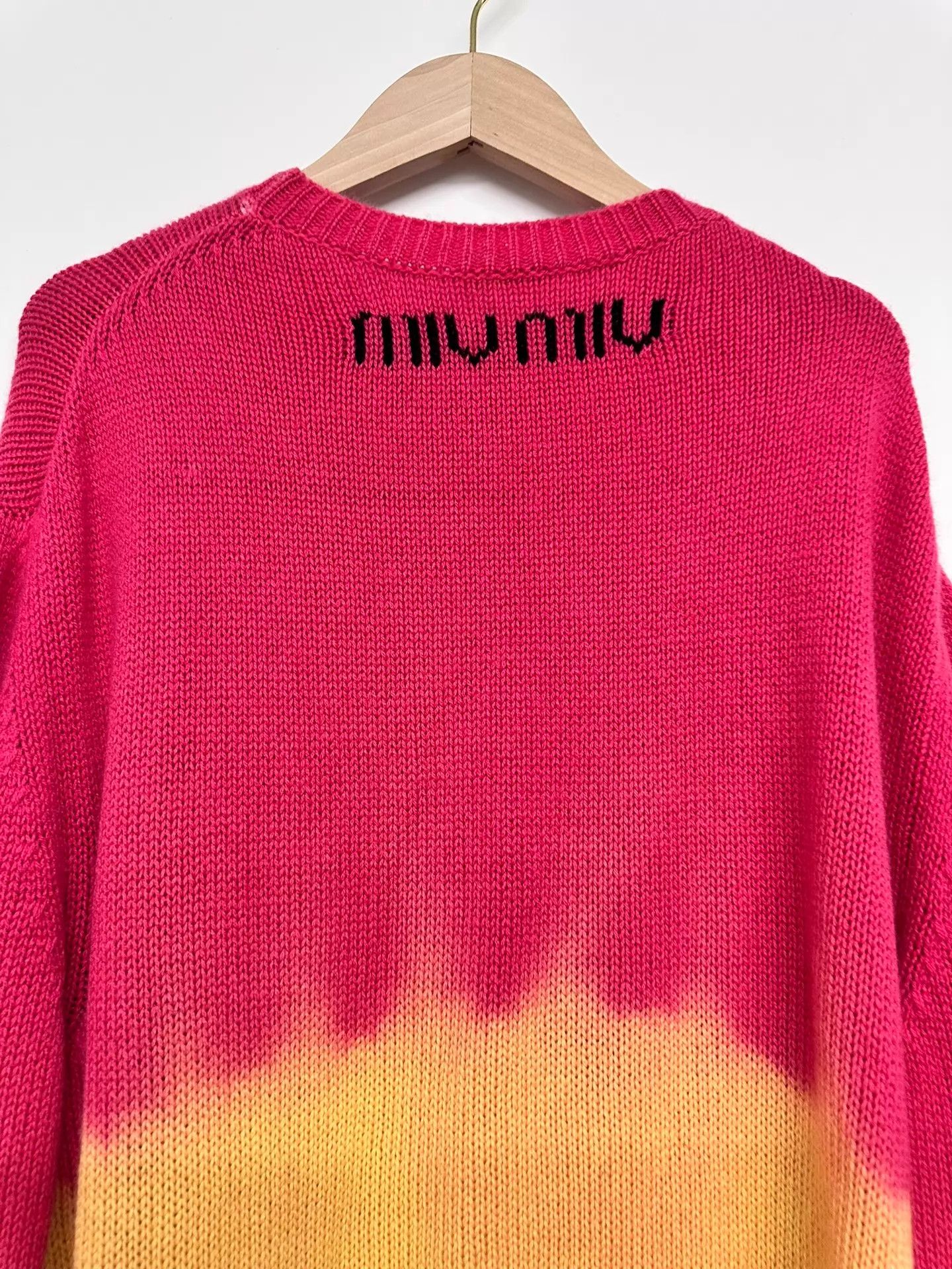 Miu Miu MIU MIU Women's 38 SWEATER Size XS / US 0-2 / IT 36-38 - 7 Thumbnail