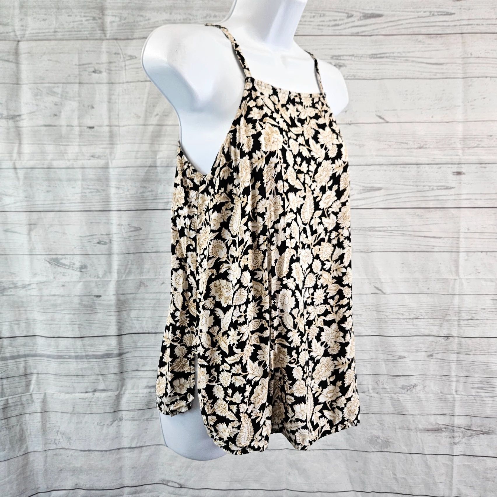 Old Navy Old Navy Tank Top Women S Black Floral Rayon Shirt Size S / US 4 / IT 40 - 3 Thumbnail