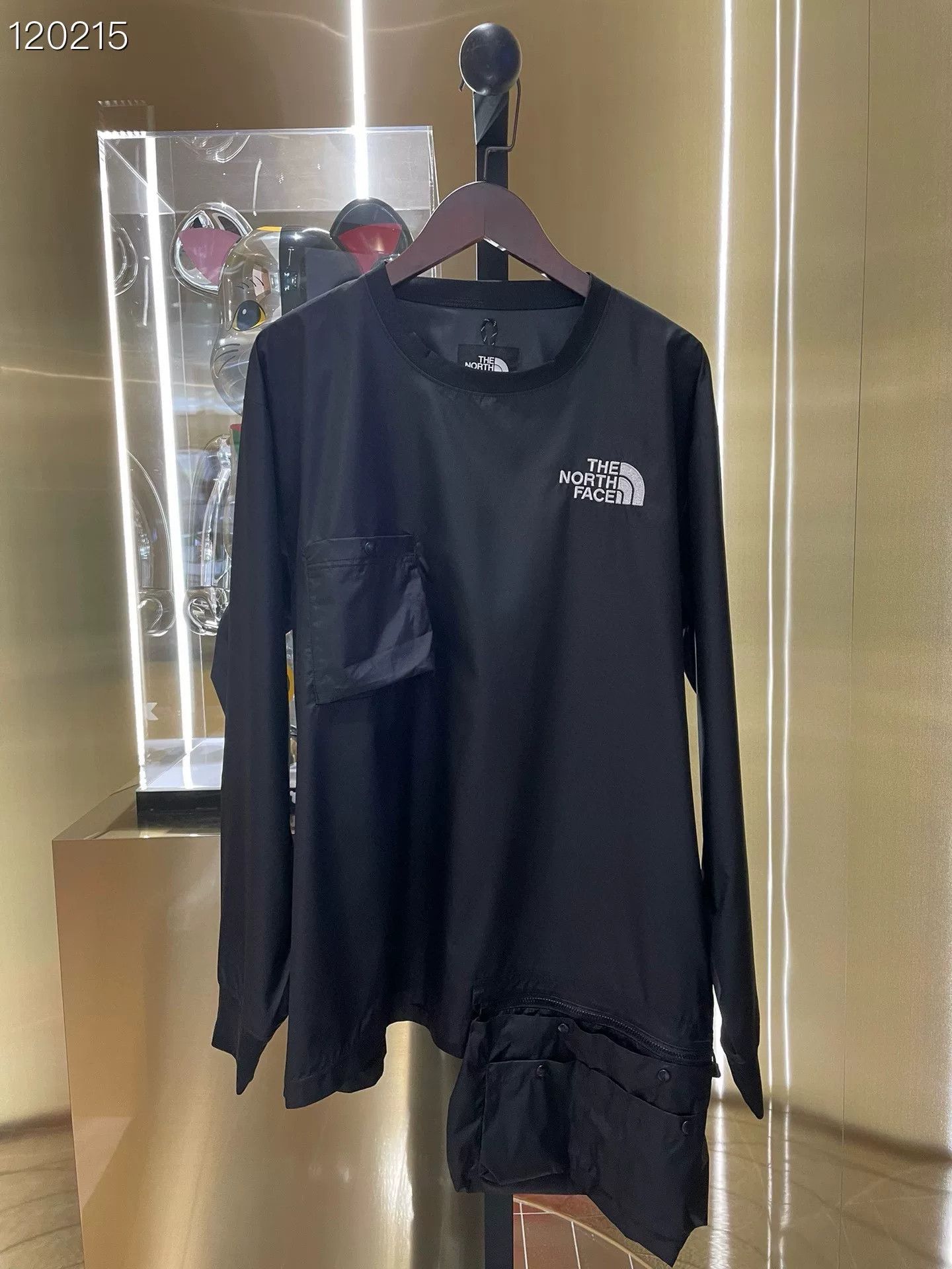 The North Face The North Face Women's Sports T-Shirt L Size L / US 10 / IT 46 - 1 Thumbnail