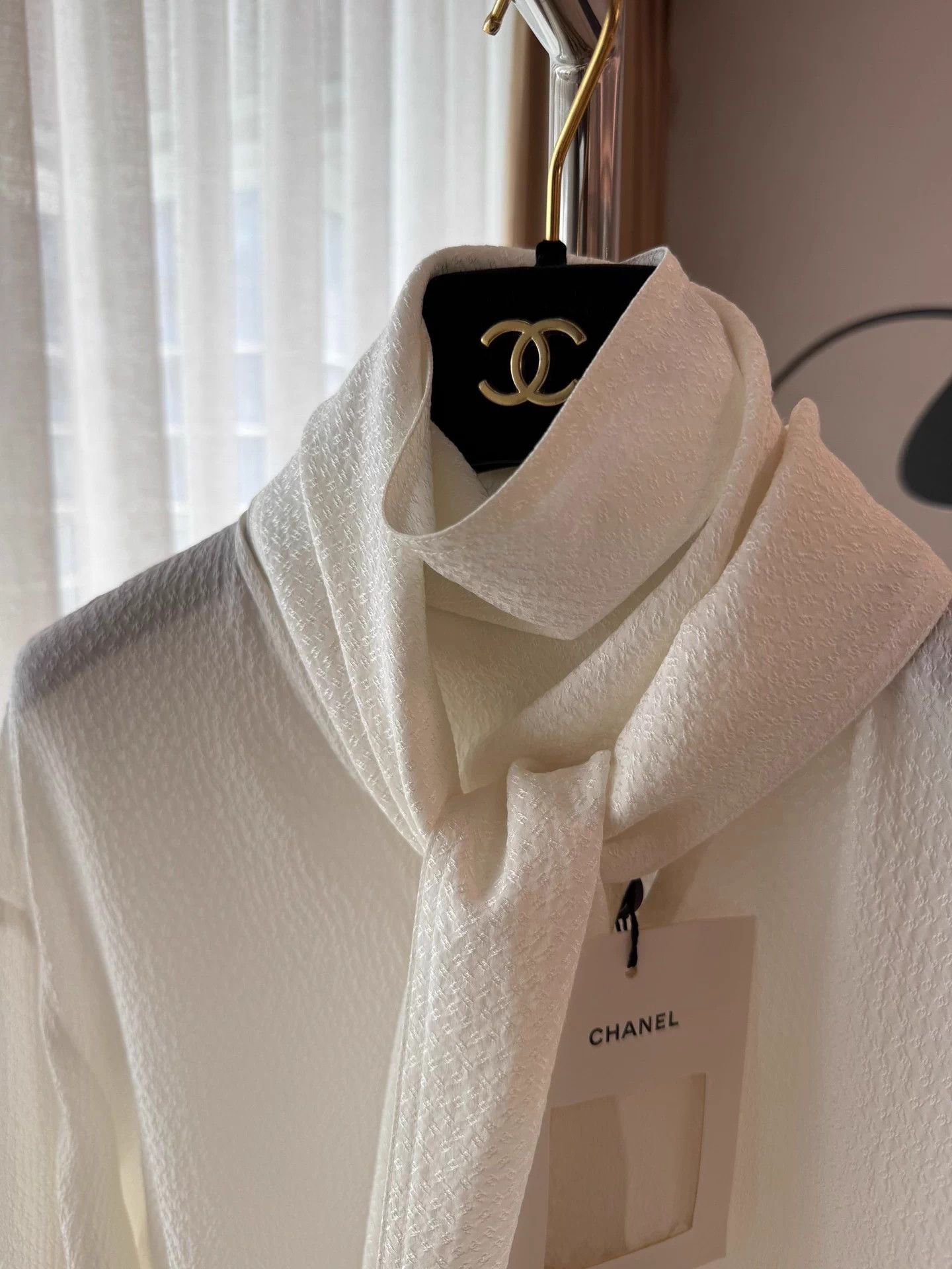Chanel Chanel 26P Full Logo Embossed Ribbon Shirt 36 Size XS / US 0-2 / IT 36-38 - 2 Thumbnail