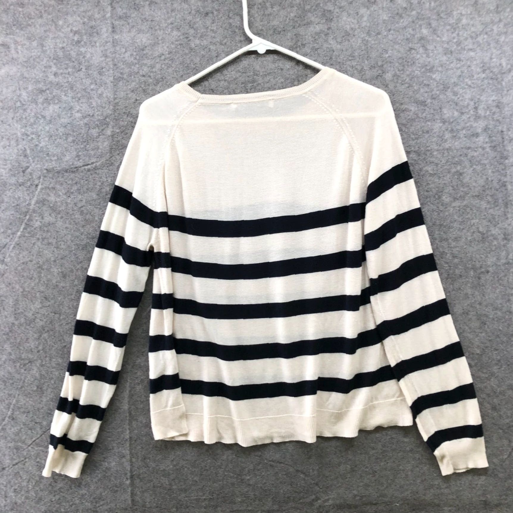 Zara VINTAGE Zara Knit Sweater Women L Ivory Navy Striped Crewneck Casual Pullover Lightweight Size L / US 10 / IT 46 - 2 Thumbnail