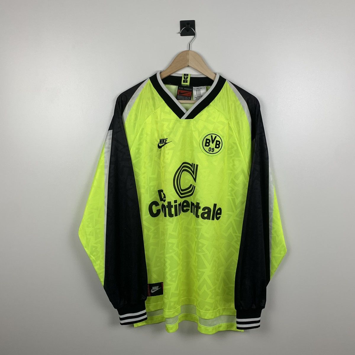 Nike Vintage Nike Borussia Dortmund Soccer Jersey Size XXL Green Size US XXL / EU 58 / 5 - 1 Thumbnail