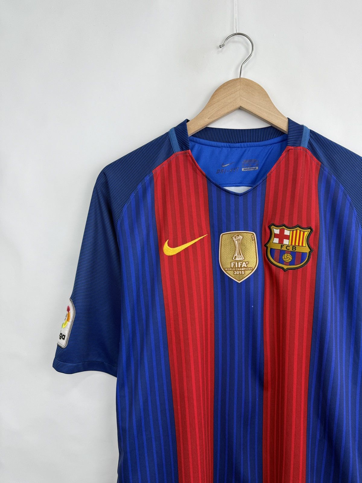 Nike 🇪🇸 Nike F. C. Barcelona FIFA 2015/16 Soccer Jersey T-Shirt Size US M / EU 48-50 / 2 - 2 Thumbnail