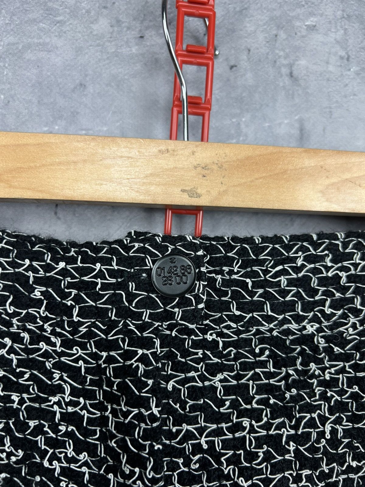 Chanel Chanel Wool Black Women’s Pants P11201V06481 Size 27" / US 4 / IT 40 - 8 Thumbnail