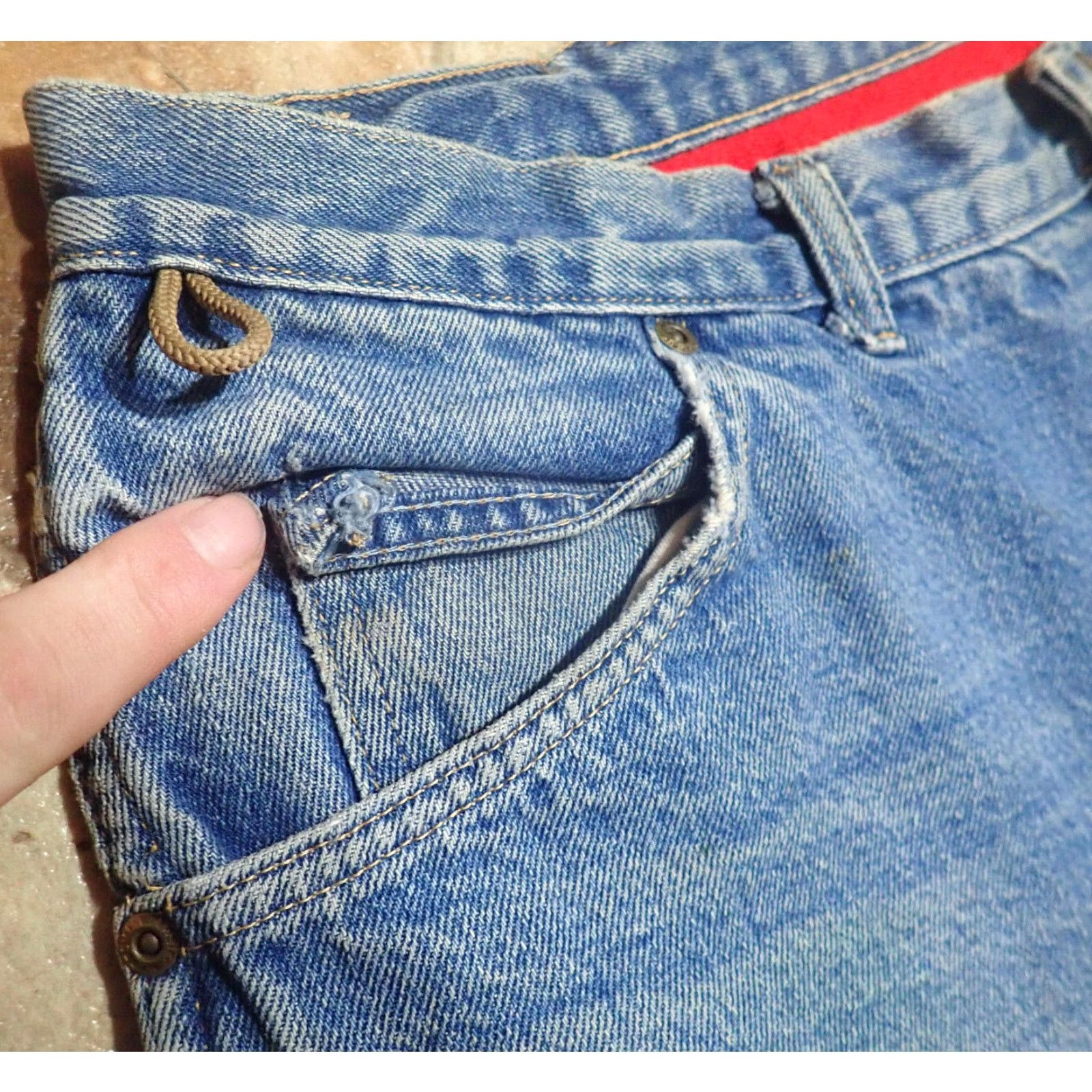 Wrangler Vintage Wrangler Men’s High Rise Insulated 40x27 Distressed Blue Denim Jeans with Pockets Western 90s Mens Size US 42 / EU 58 - 5 Thumbnail