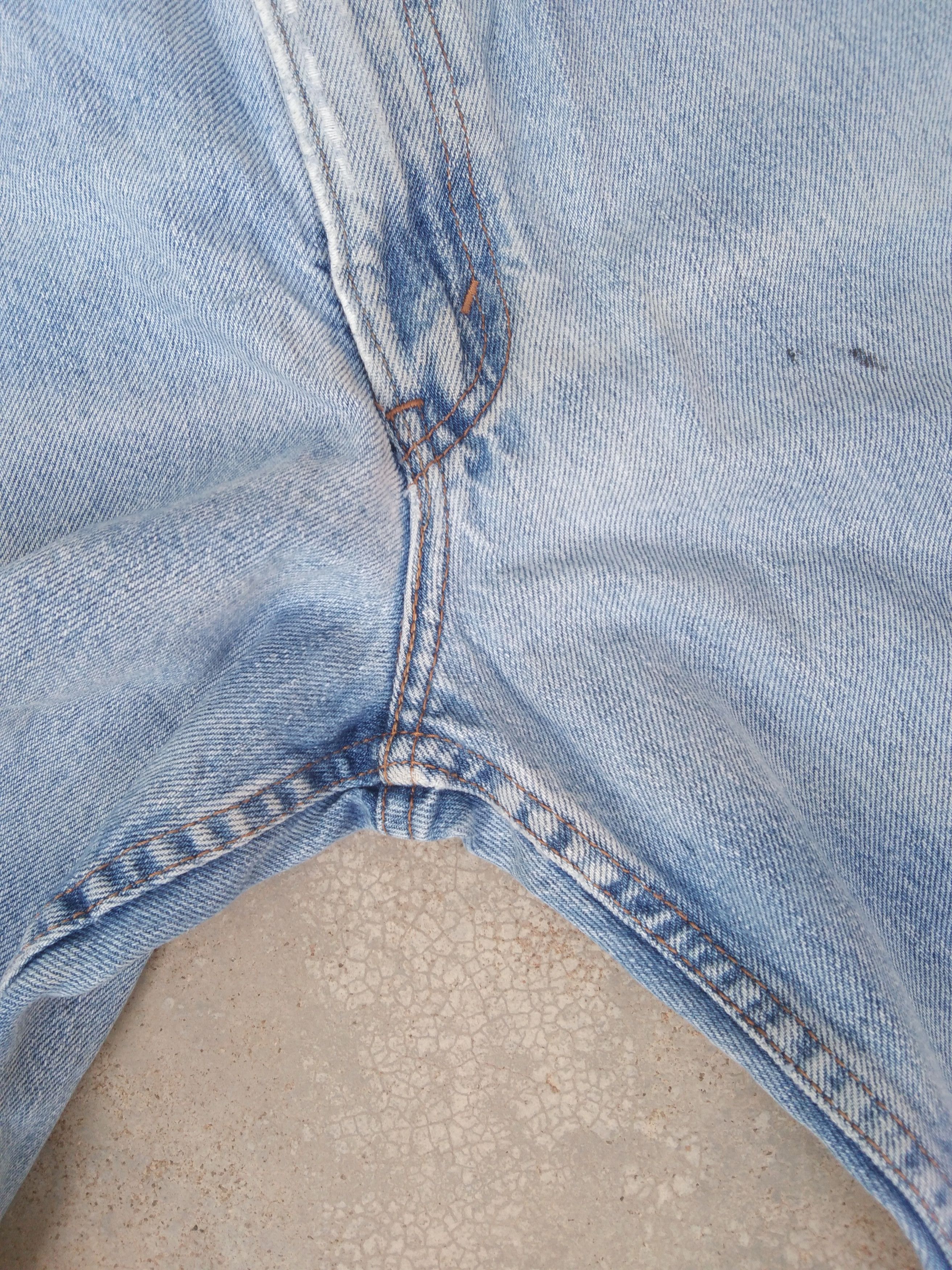 Levi's Vintage Levi's Jeans 550 Relaxed Distressed Denim 40x32 Size US 40 / EU 56 - 6 Thumbnail
