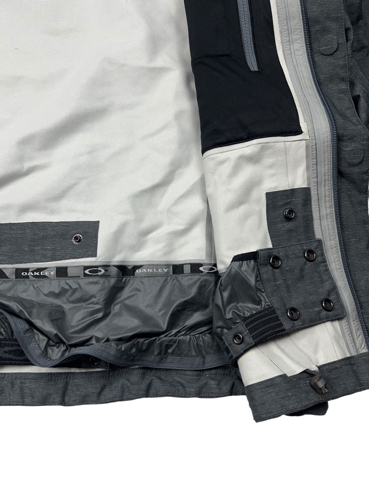 Oakley Vintage Oakley Software Recco Ski Jacket Multi Zip Pocket Size US M / EU 48-50 / 2 - 19 Thumbnail