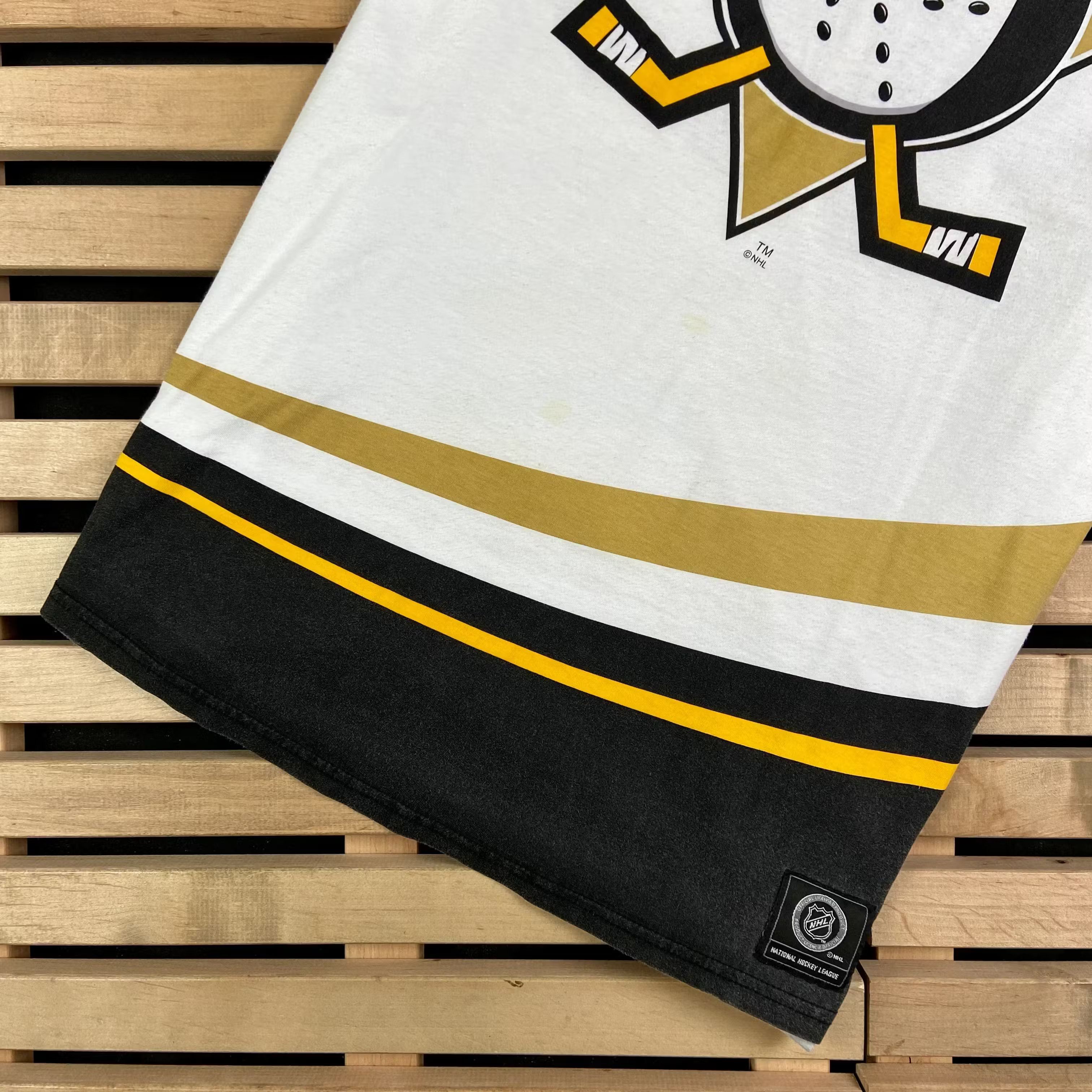 NFL Mens T Shirt Majestic NHL Ducks 93 Size XL Size US XL / EU 56 / 4 - 3 Thumbnail