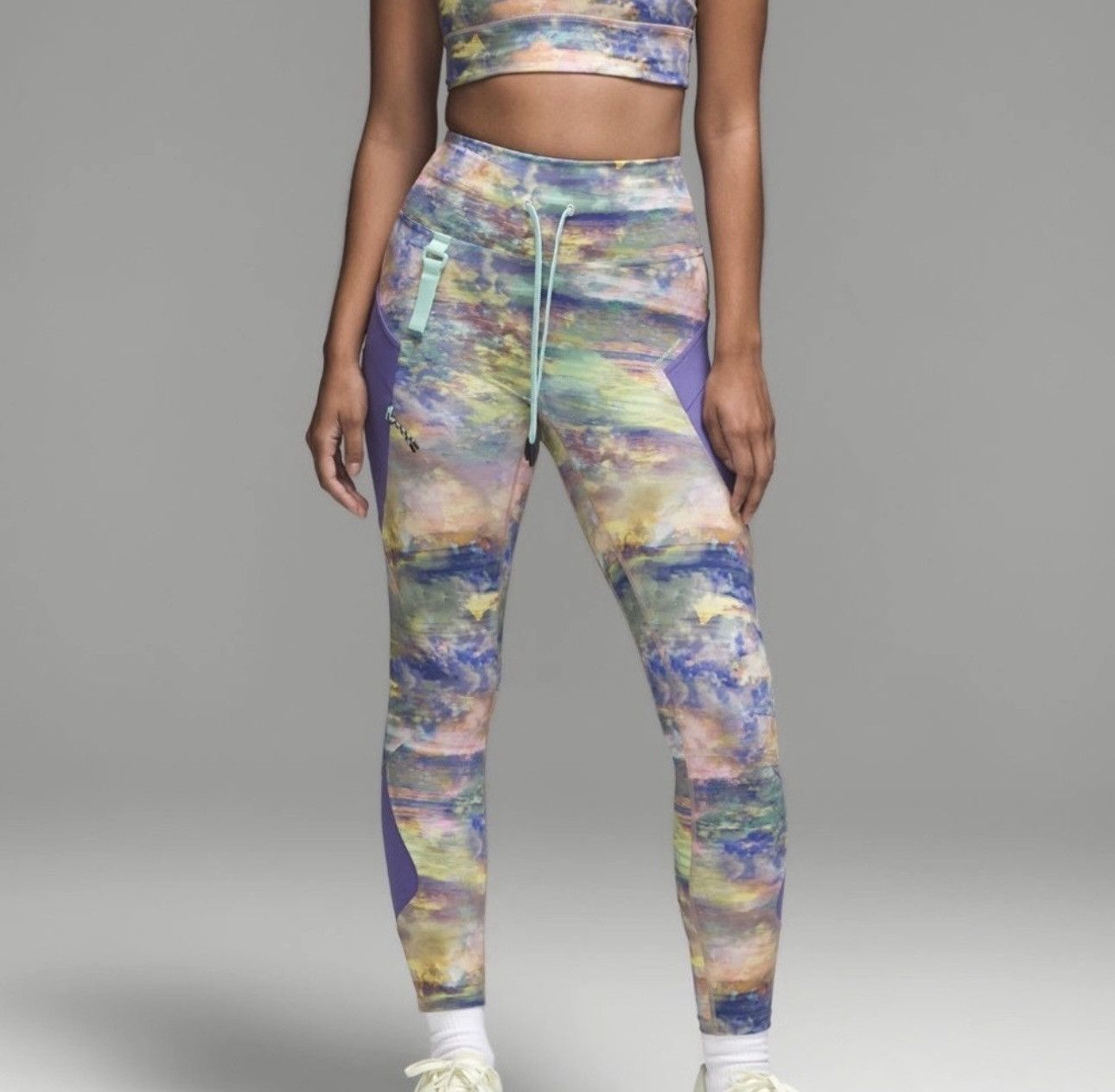 Lululemon Lululemon Cargo Super High Rise Hiking Tights Pants 25” Size 28" / US 6 / IT 42 - 1 Thumbnail