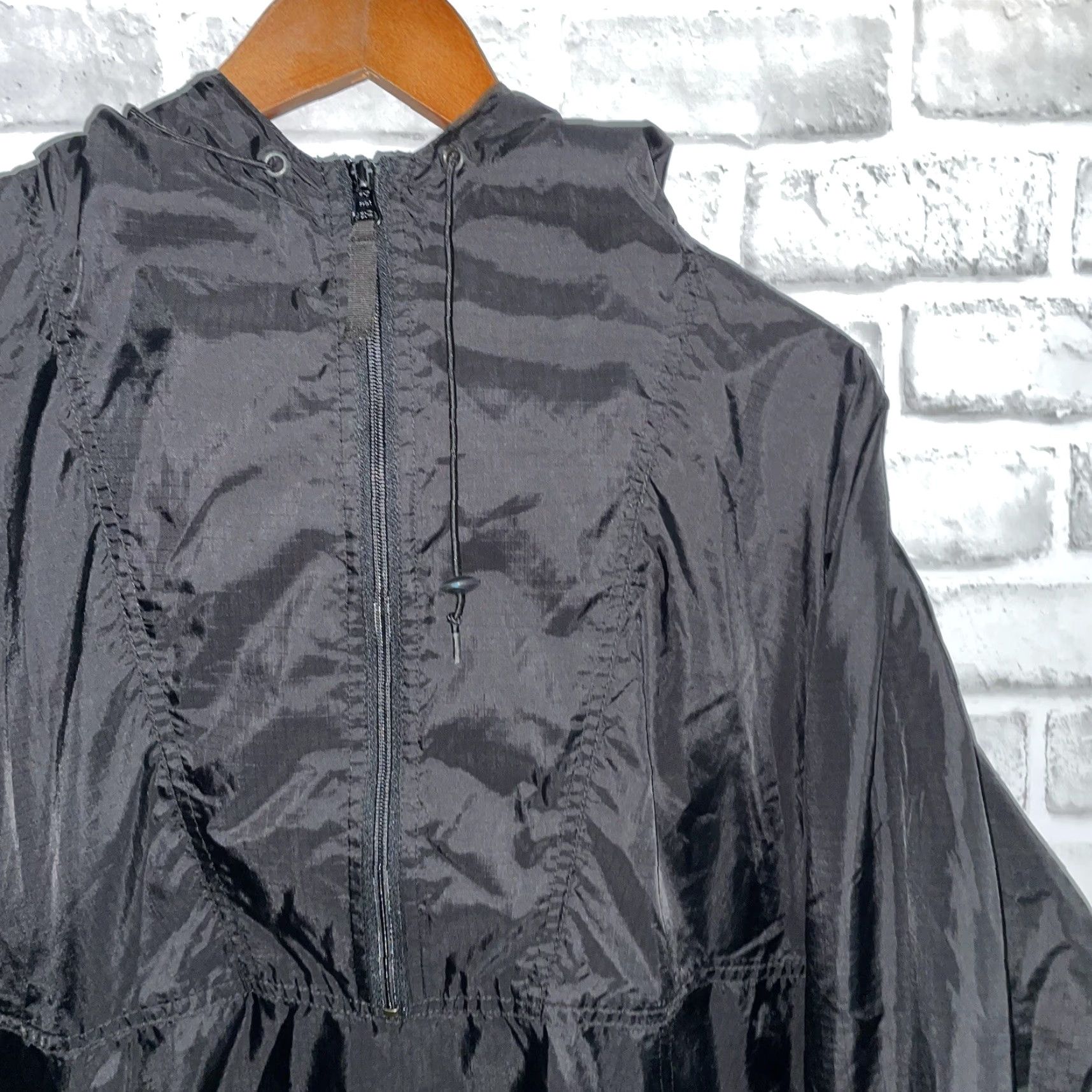 Helly Hansen Helly Hanson Windbreaker Jacket Mens M Black Hooded Half-Zip Size US M / EU 48-50 / 2 - 2 Thumbnail