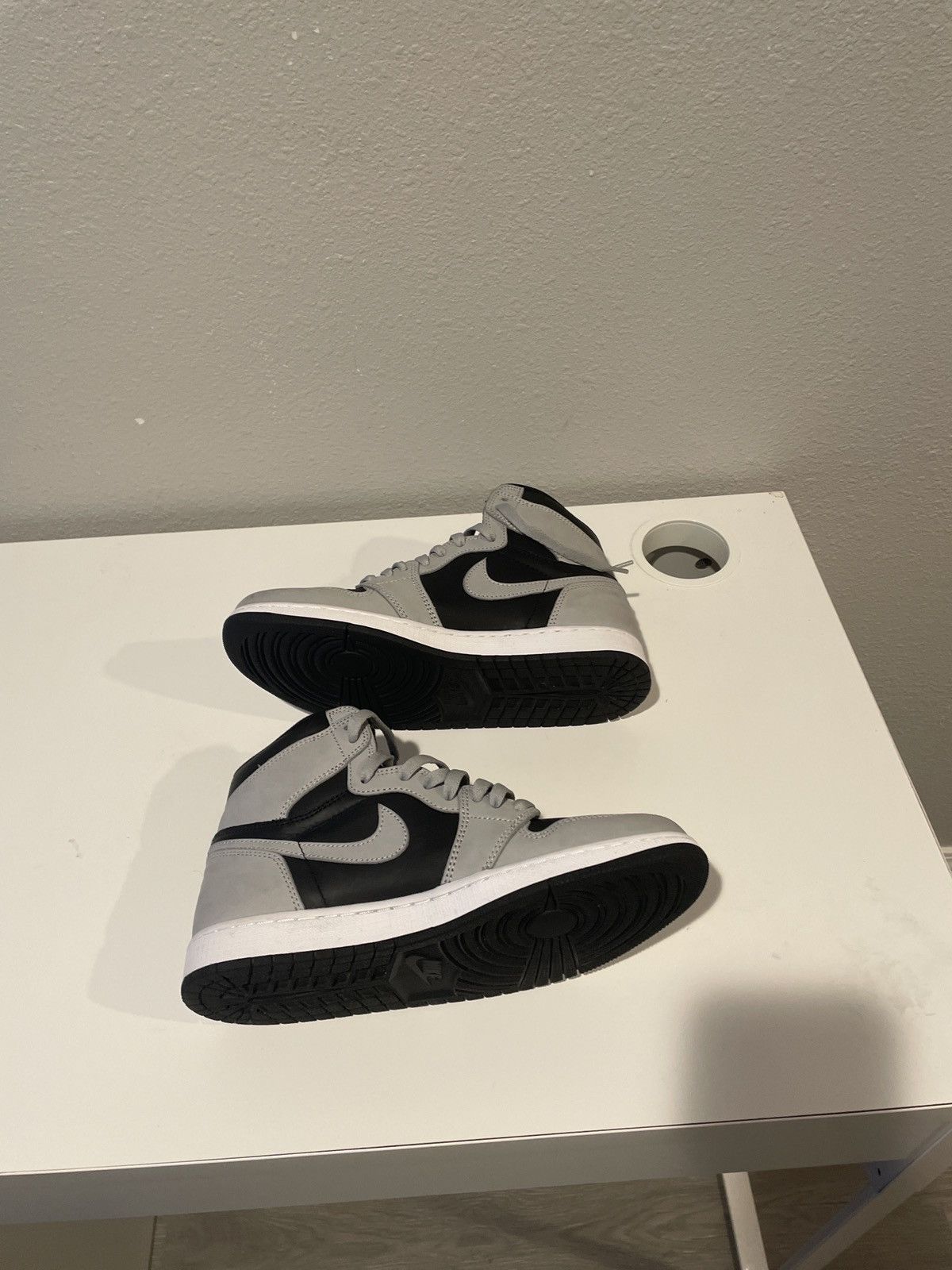 Jordan Brand × Nike Air jordan 1 retro high (shadow 2.0) Size US 9.5 / EU 42-43 - 2 Thumbnail