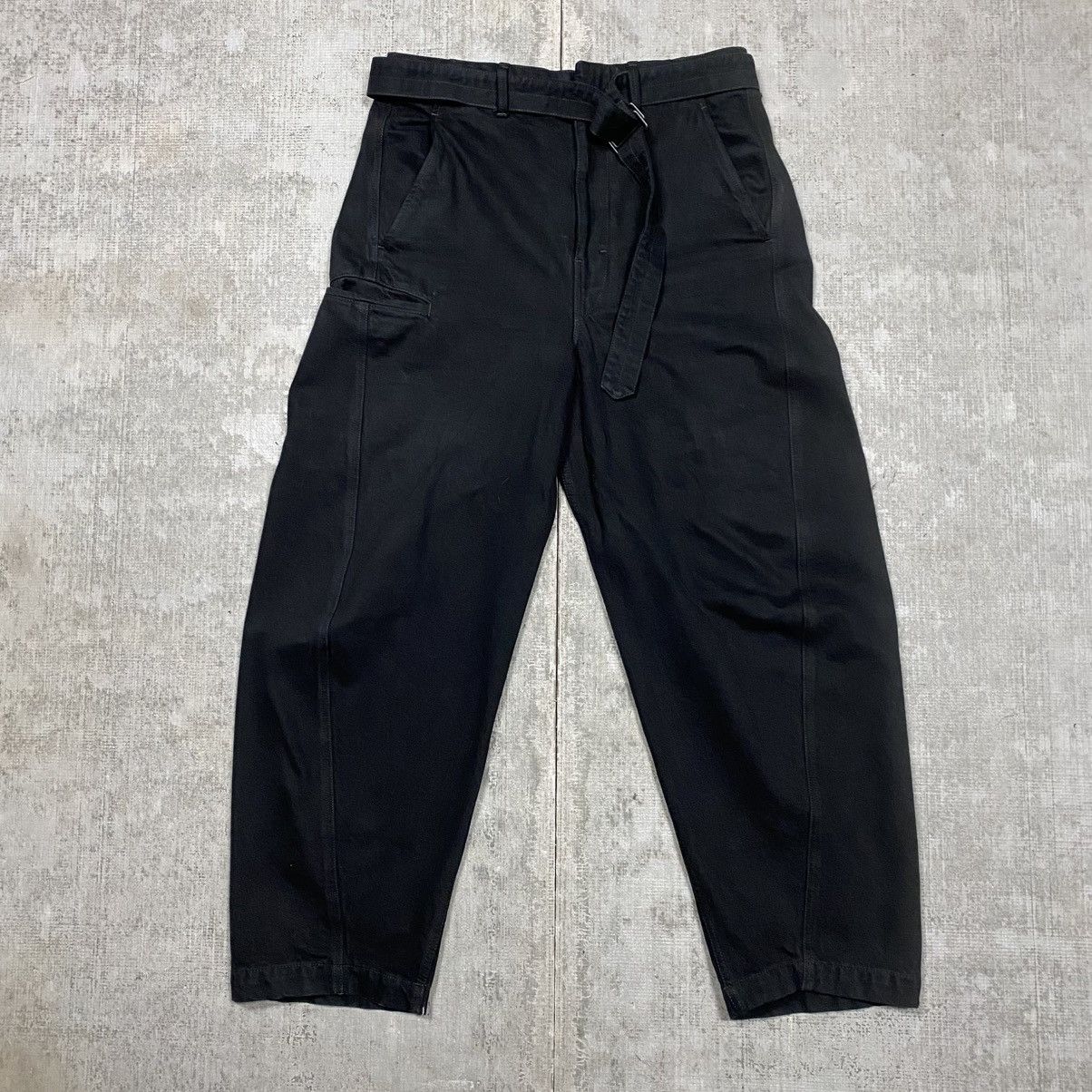 Mens Lemaire belted pants.