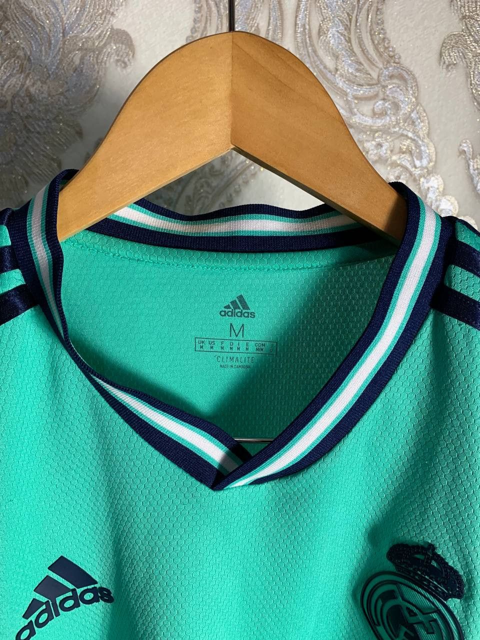 Adidas Vintage Adidas FC Real Madrid Spain Soccer Jersey Y2K Retro Size US M / EU 48-50 / 2 - 6 Thumbnail