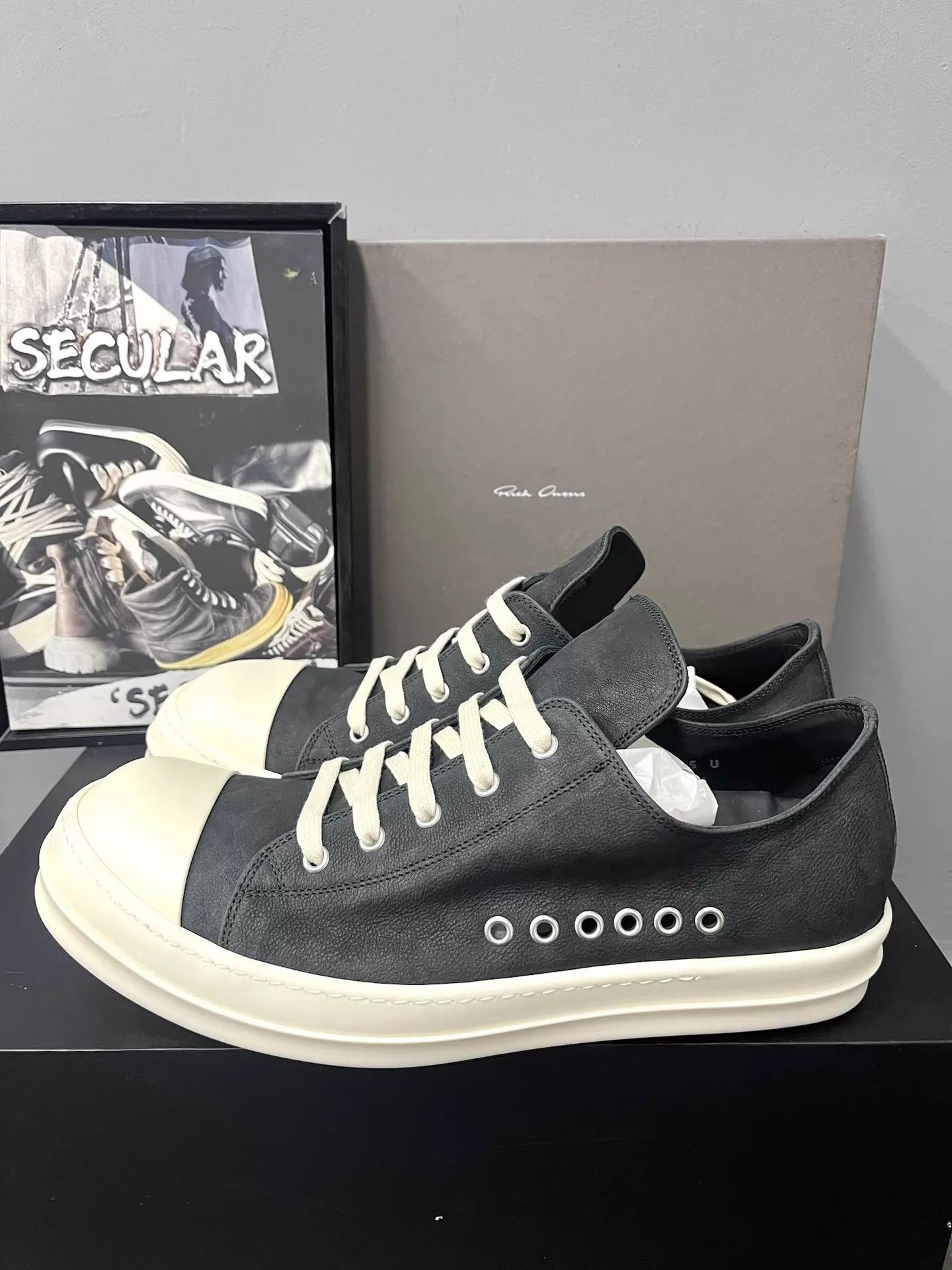 Rick Owens Rick Owens 26SS Mainline Low-Top Converse-Style Sneakers K34 Size US 7 / EU 40 - 2 Thumbnail