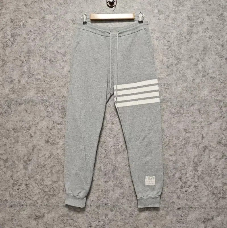 Thom Browne Thom Browne Men's Gray Cotton Sweatpants . Size US 26 / EU 42 - 1 Thumbnail