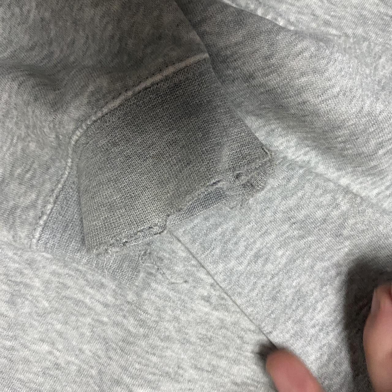 Nike Grey Nike hoodie with a distressed look Size US L / EU 52-54 / 3 - 5 Thumbnail