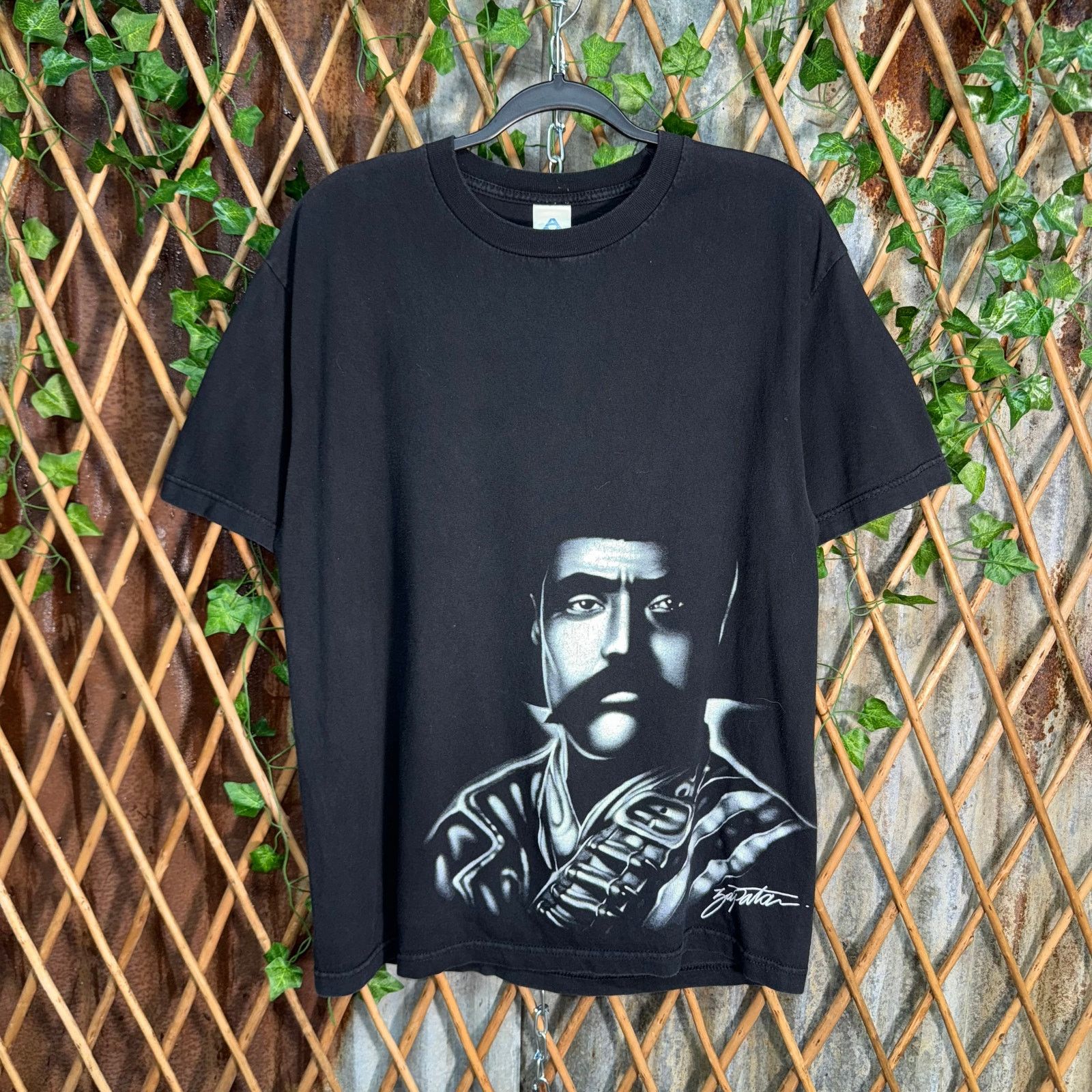AAA Vintage Y2K Emiliano Zapata Mexican revolutionary 00s tshirt Size US L / EU 52-54 / 3 - 1 Thumbnail