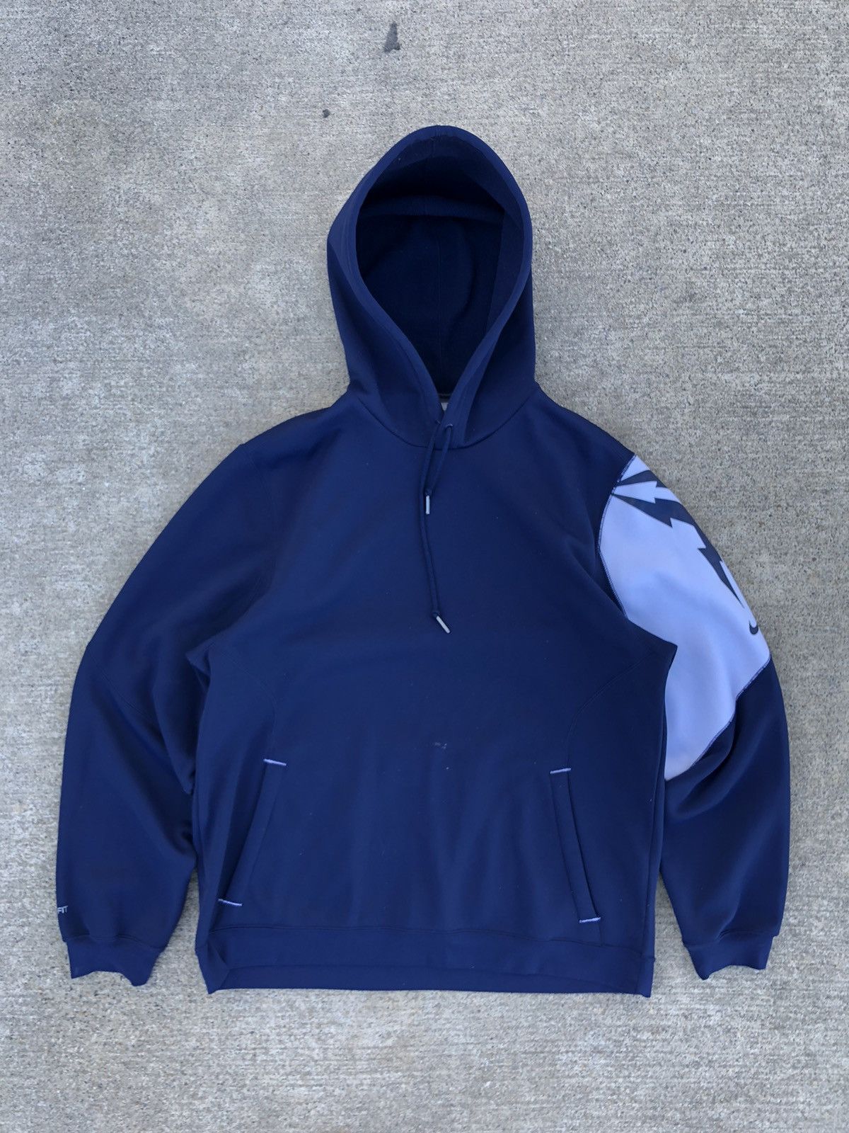 Nike × Vintage Vintage Kobe Bryant Nike dry fit hoodie Size US M / EU 48-50 / 2 - 1 Thumbnail