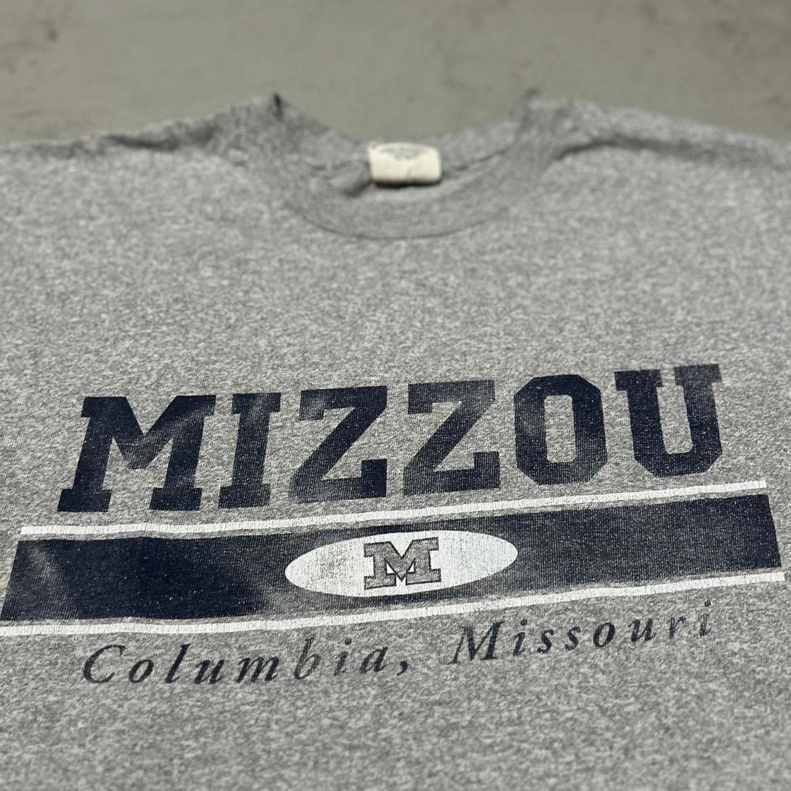 Other **Vintage Grey Long Sleeve Mizzou Shirt** Size US L / EU 52-54 / 3 - 2 Thumbnail