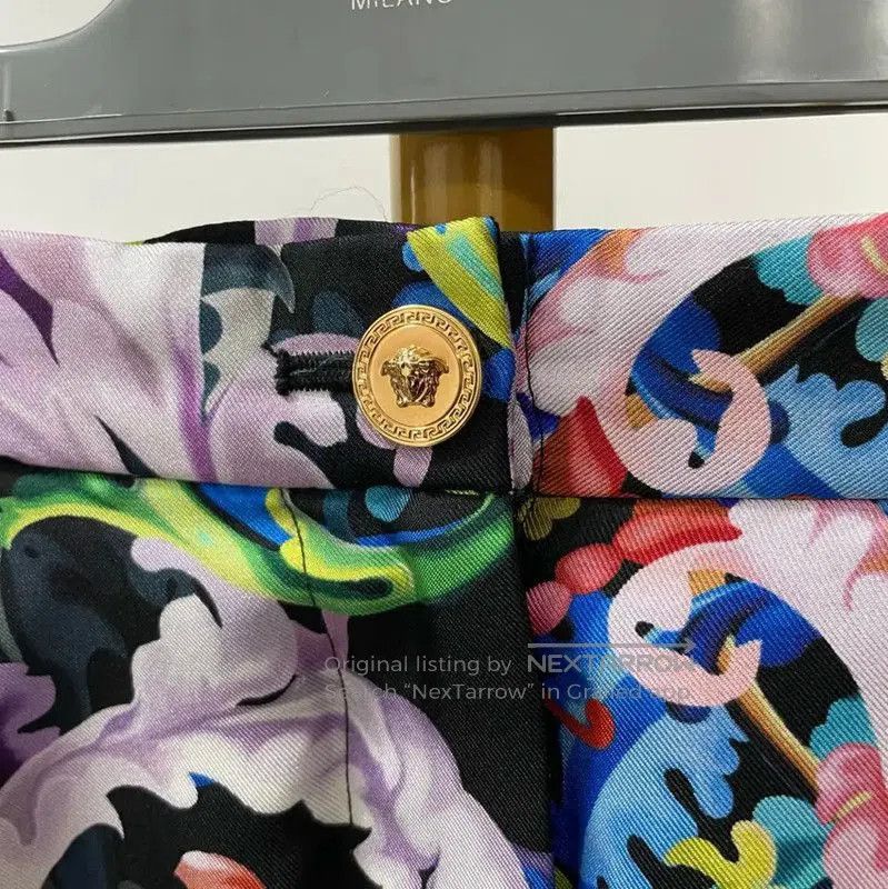 Versace Versace Colorful Silk Women's Shorts . Size 26" / US 2 / IT 38 - 2 Thumbnail