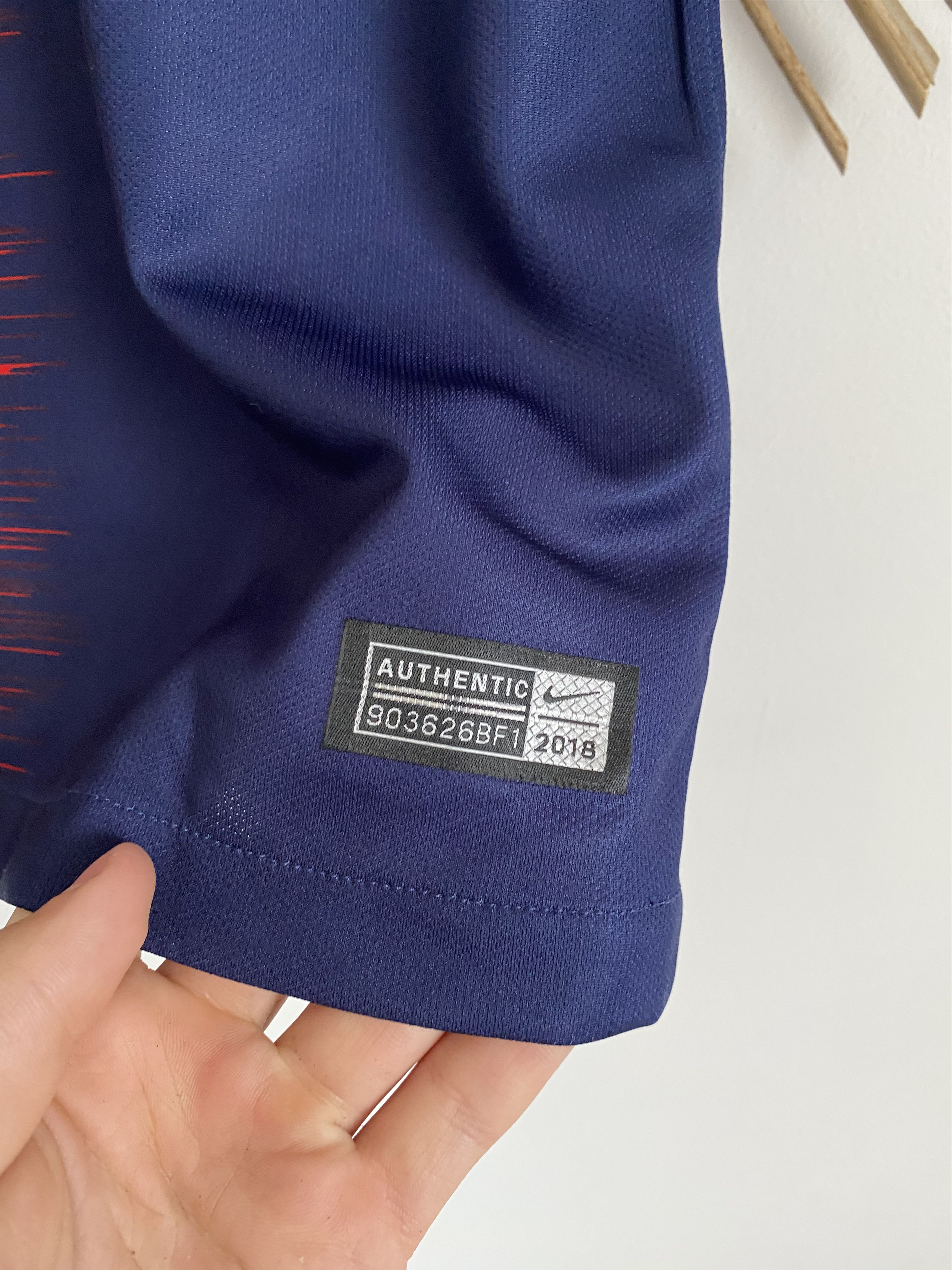 Nike PSG 2018 2019 handboll soccer football jersey Size US M / EU 48-50 / 2 - 8 Thumbnail