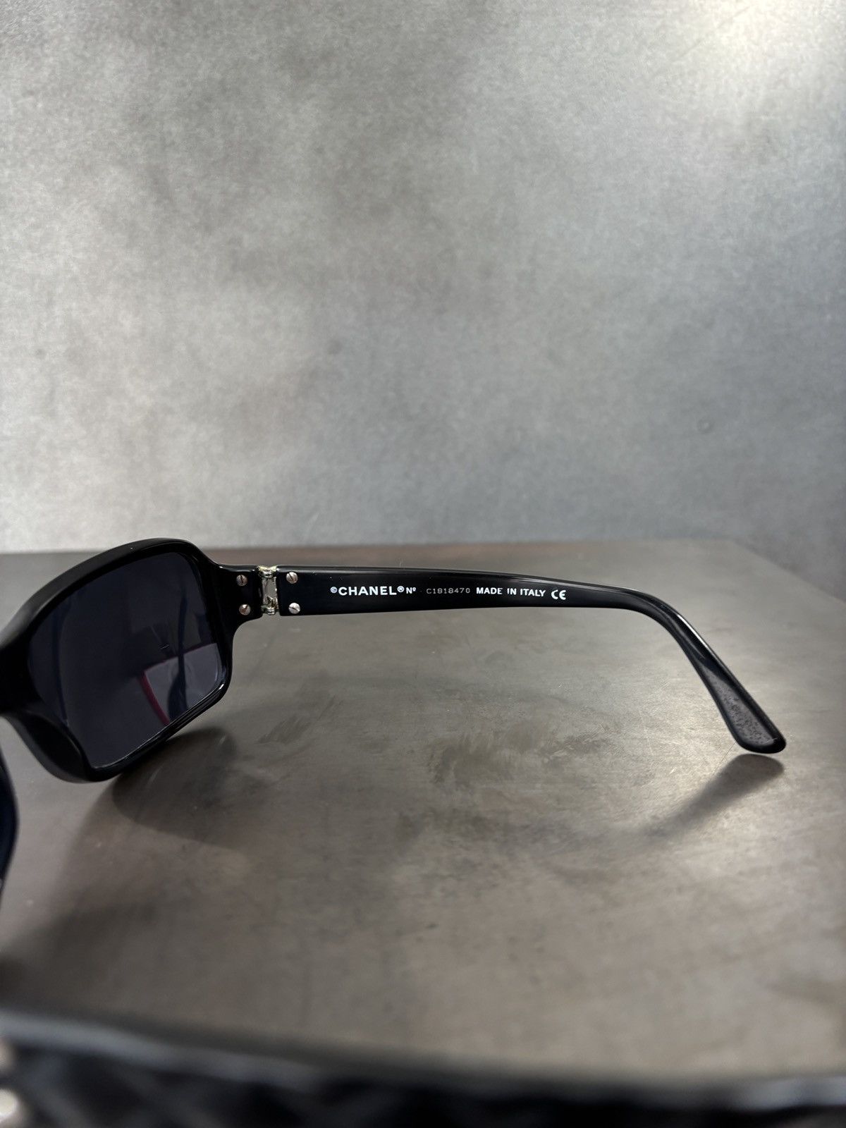 Chanel 2000s Vintage Chanel Sunglasses 5050 Y2K Quilted Double-C Size ONE SIZE - 10 Thumbnail