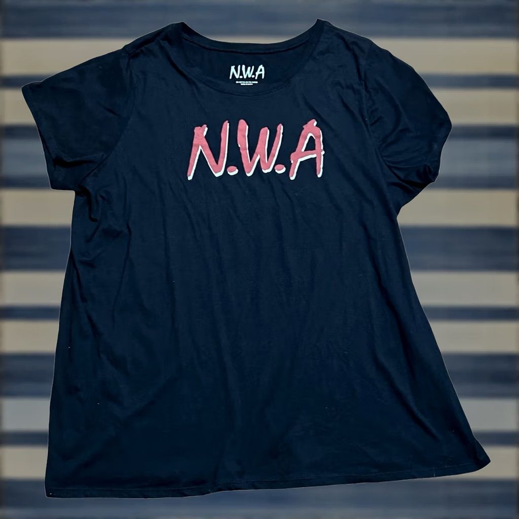 Torrid Torrid NWA Straight Outta Compton Black Crew Tee Plus 3XL T Shirt NWT Women Size XXL / US 16-18 / IT 52-54 - 1 Thumbnail