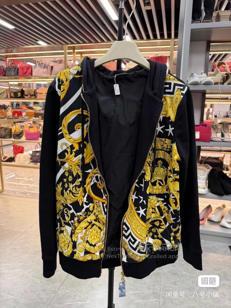 Versace Versace A luxury sweatshirt full of diamonds and ultra-cra Size US M / EU 48-50 / 2 - 1 Thumbnail