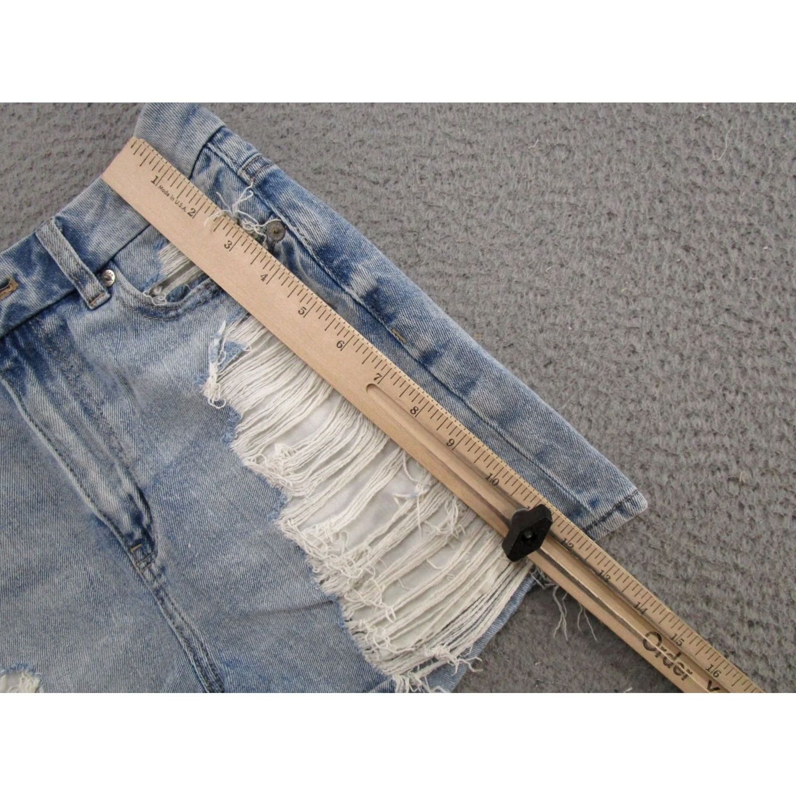 American Eagle Outfitters American Eagle Outfitters Mom Shorts Denim High Rise Blue 0 Comfort Stretch Waistband 5-Pocket Women Summer Vintage No (adjust to 200 chars max) Size 25" / US 0 / IT 36 - 6 Thumbnail