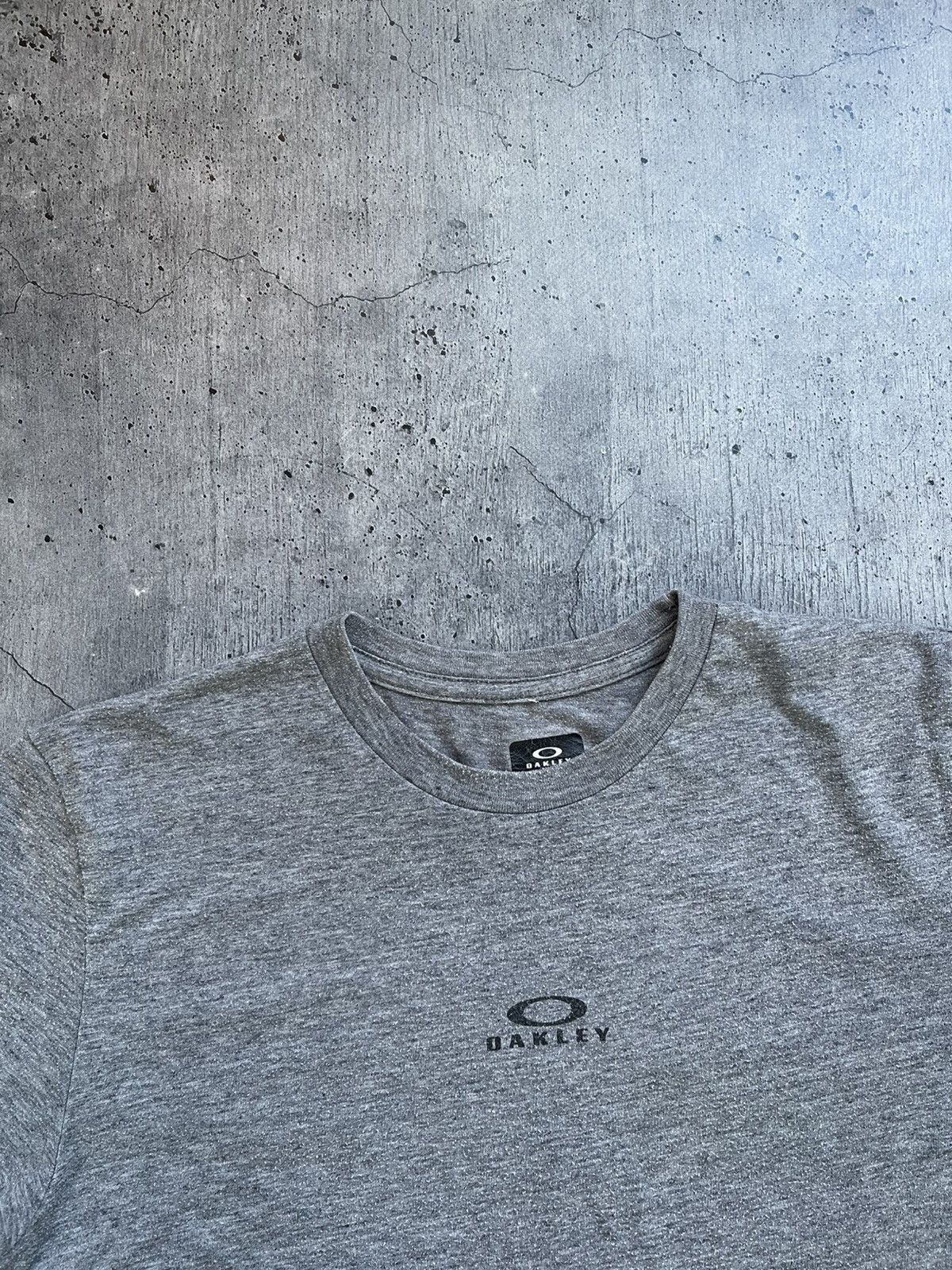 Oakley × Vintage Oakley T-Shirt 2000s Small Logo Japan Outdoor Men’s Size US M / EU 48-50 / 2 - 3 Thumbnail