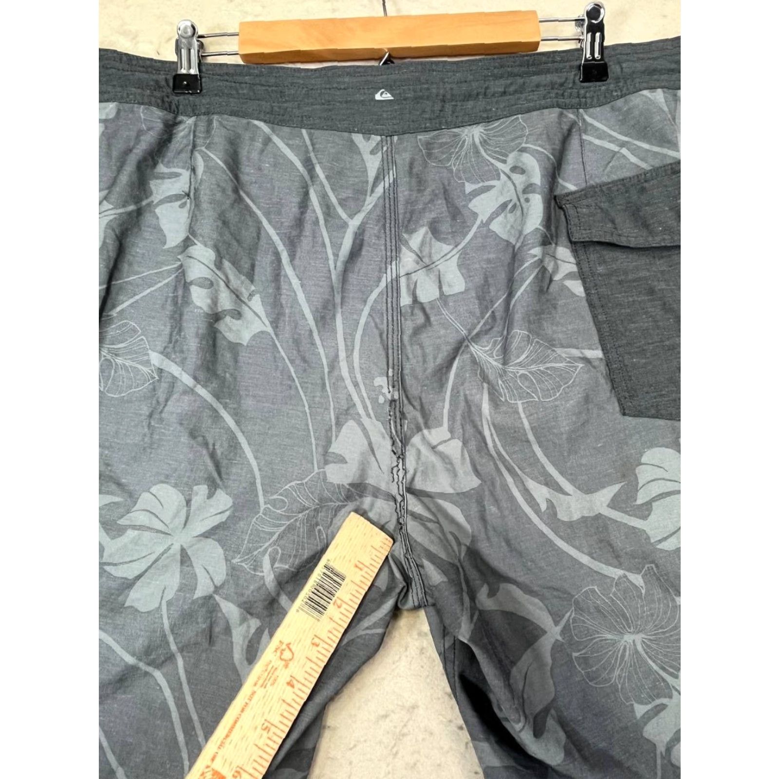 Quiksilver Quiksilver Waterman Board Shorts Men 40 Gray Hawaiian Summer Beach Lifeguard Surfing Swimming Back Pocket Drawstring Regular Adult Men's Bottom Size US 40 / EU 56 - 6 Thumbnail