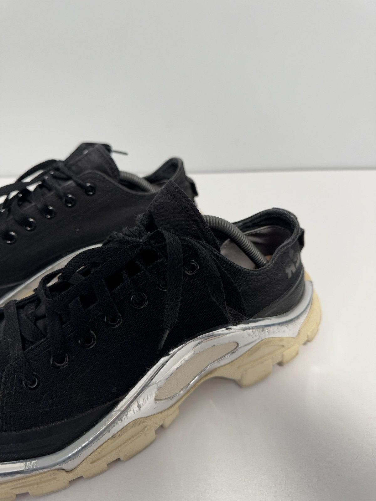 Adidas × Raf Simons Adidas X Raf Simons Rare Black Detroit Runner Low Top Size US 8 / EU 41 - 7 Thumbnail